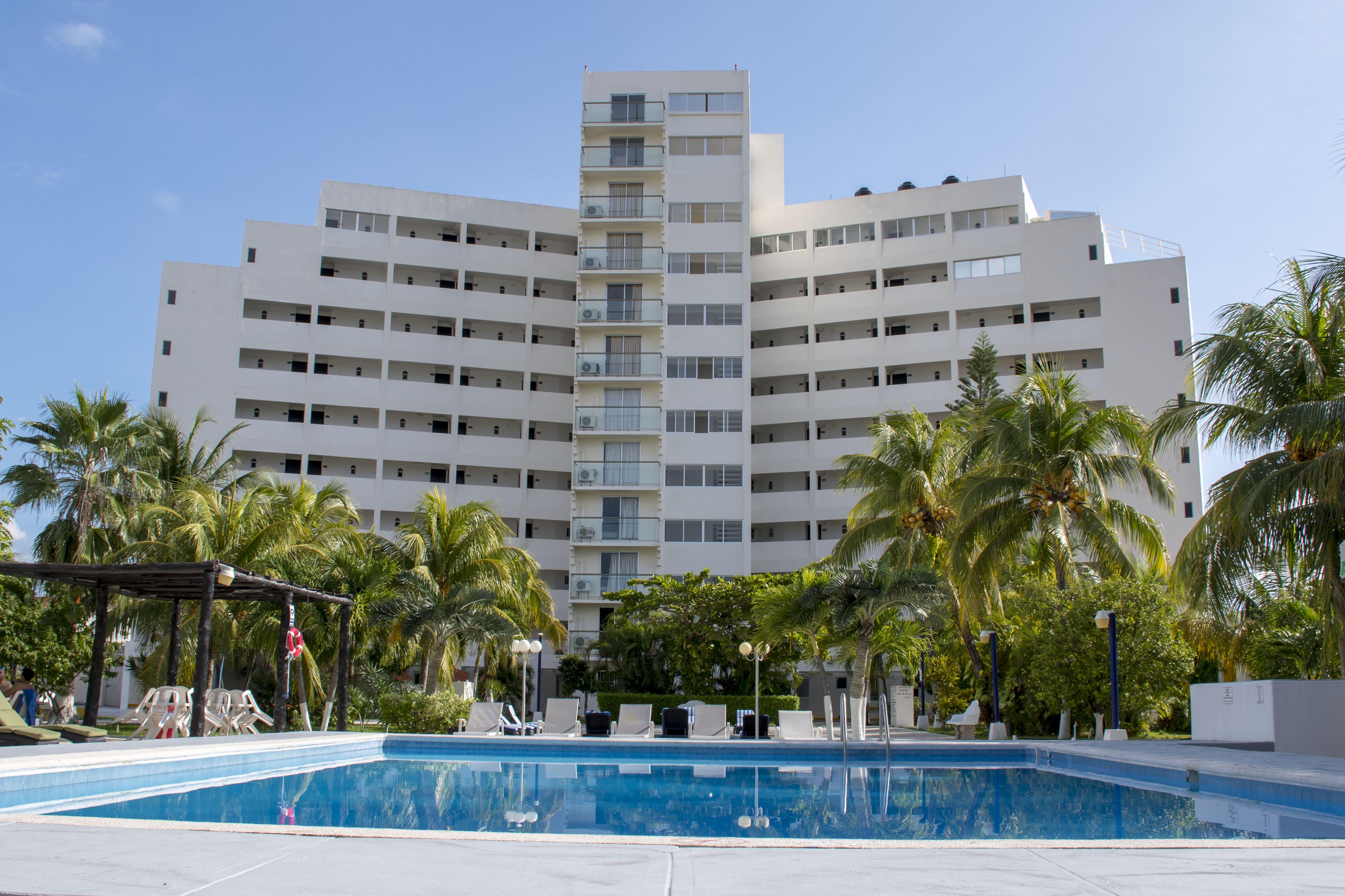 Hotel Calypso Cancun Exterior photo